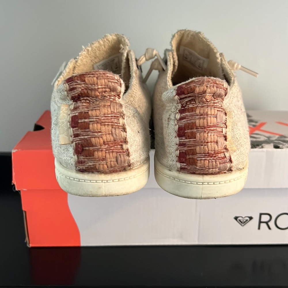 Roxy Bayshore Sneakers🏝️🌺 - Picture 2 of 2